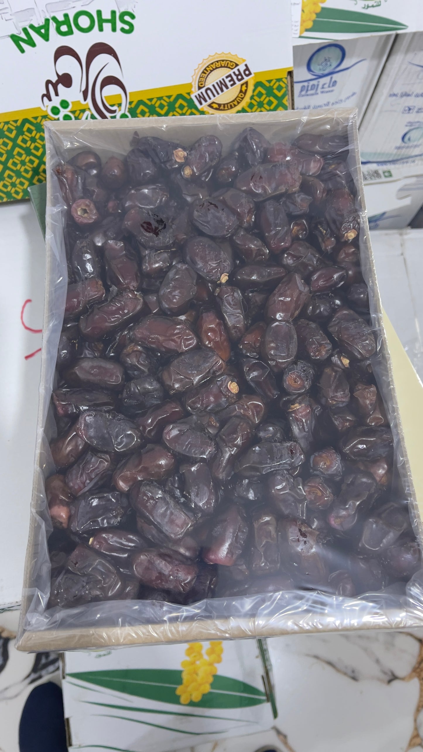 تمر خضري وسط ٣ كيلو