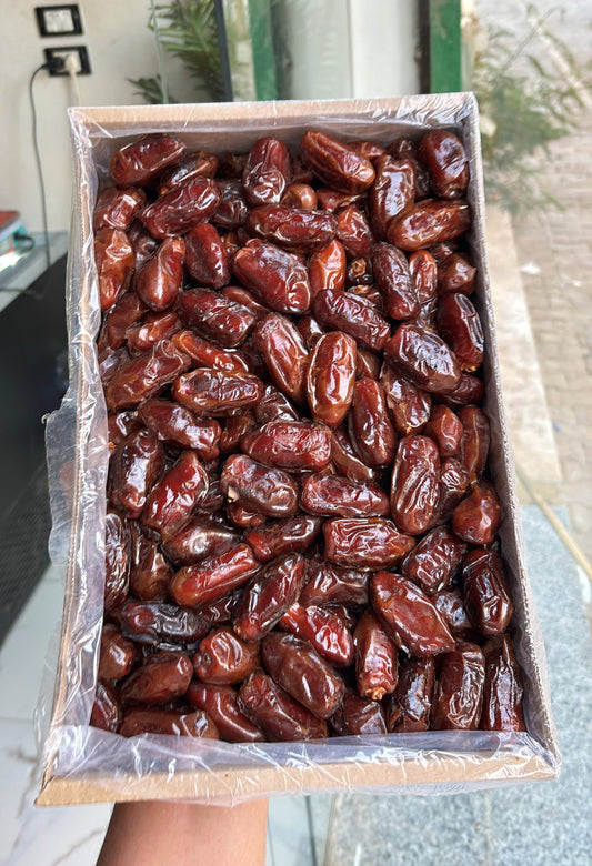 تمر خضري المدينة ٣ كيلو